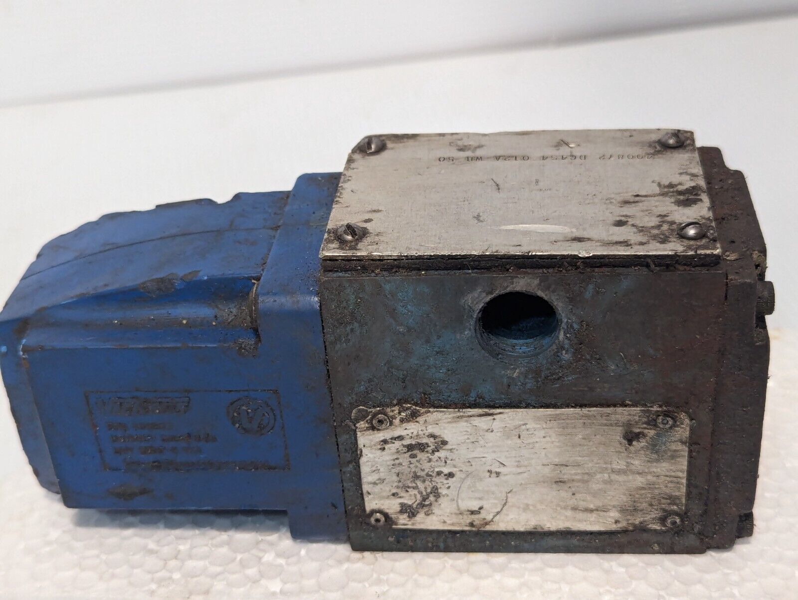 Vickers Solenoid Valve 400872-DG4S4-012A-WB-50 Directional - Free Shipping
