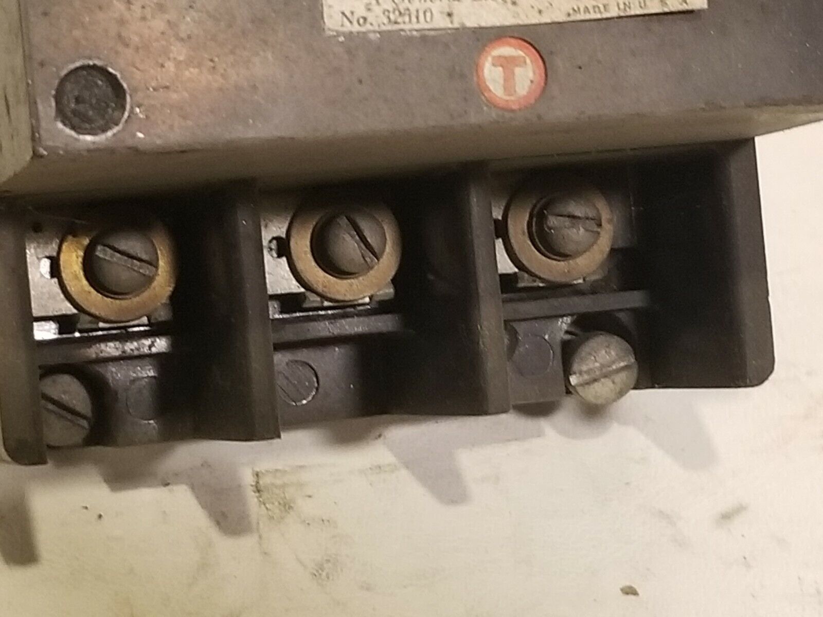 Trumbull AT35015 315 circuit breaker, 15 amps, 3 poles, 240 VAC, used