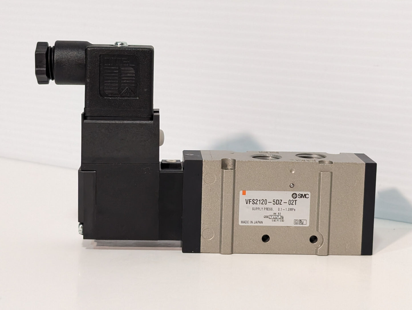 SMC VFS2120-5DZ-02T Solenoid Valve, TVFS2B26, 21-26VDC, VFS2000 Series