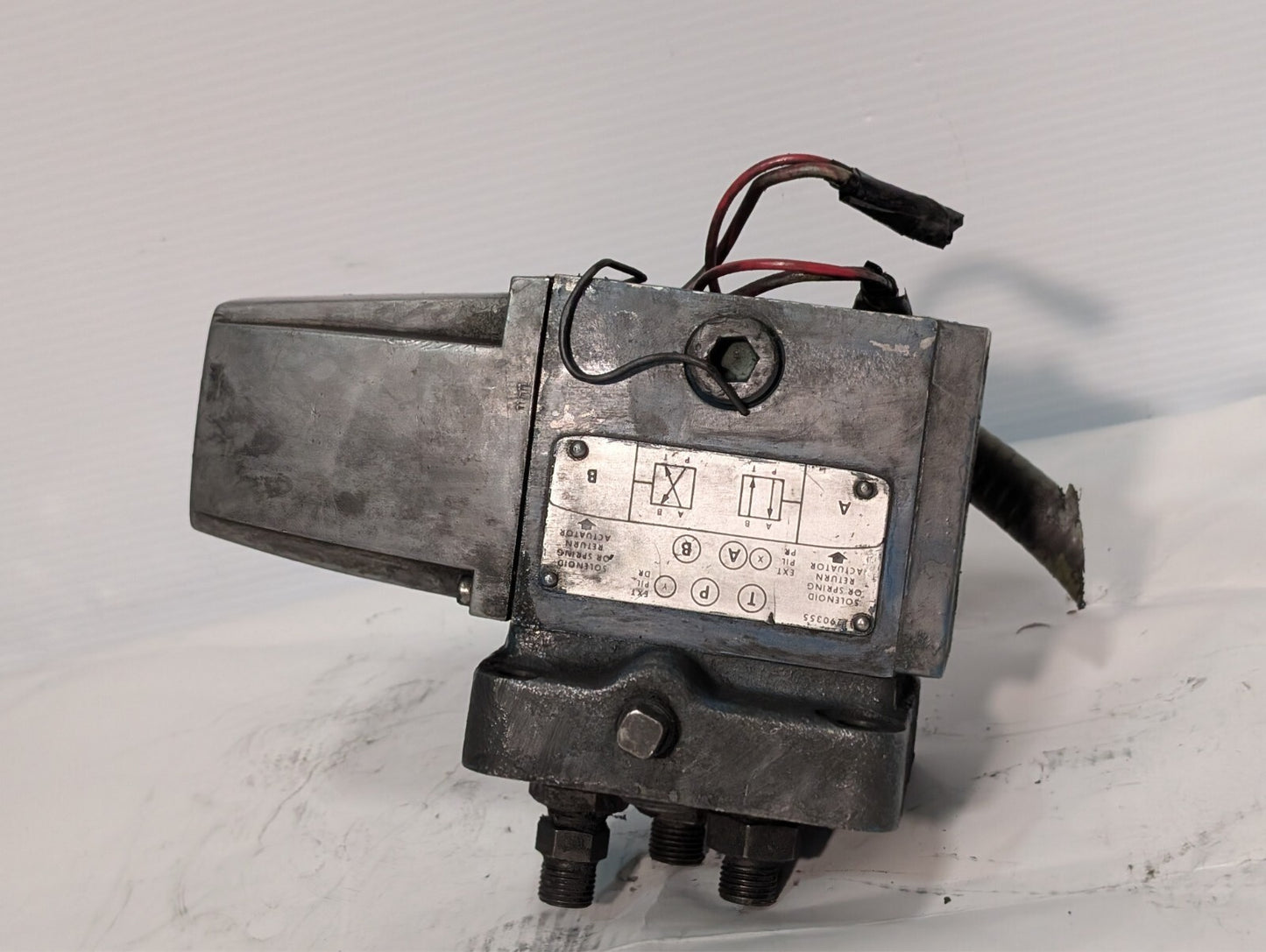 Vickers 281291 Industrial Control System, 316011 Solenoid Valve Coil