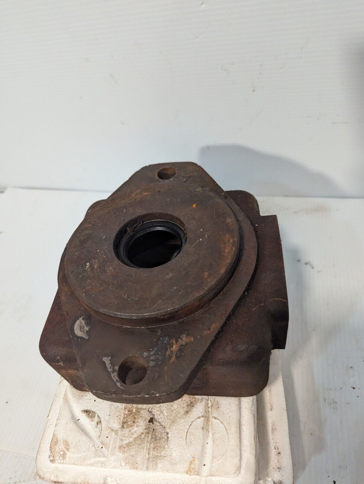 VICKERS 194881 L-2 End Cap \ Adapter for Hydraulic Vane Pump - Free Shipping