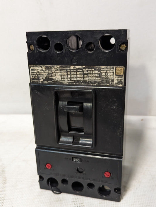 Westinghouse LB2400F 2-Pole Circuit Breaker, 250A, 600VAC, 250VDC