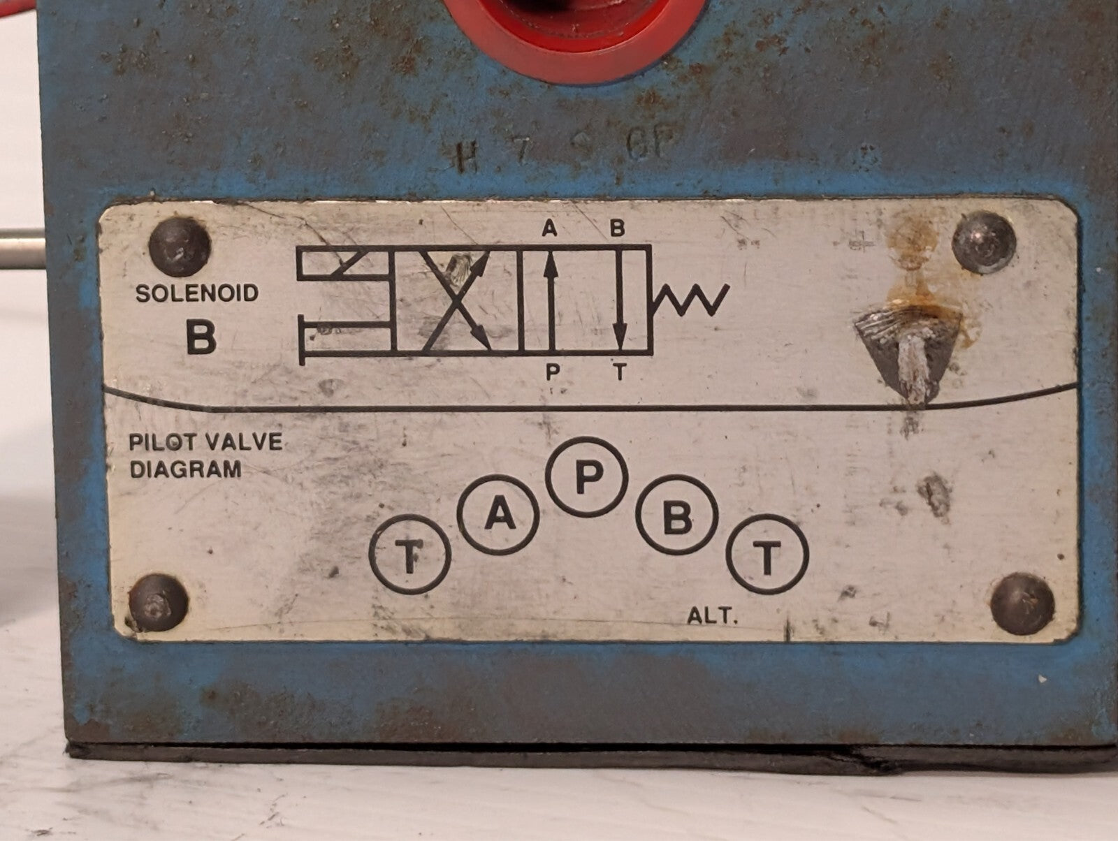 Vickers DG4S4 012A 50 Directional Control Pilot Solenoid Valve Two-Stage
