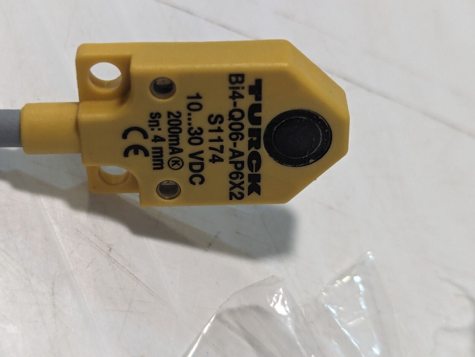 Turck BI 4-Q06-AP6X2-0.8M-PSG 3M/S1174  Rectangular Proximity Sensor, S1620172