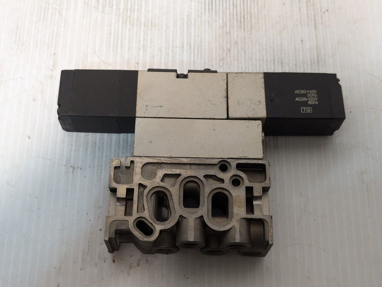 SMC NVSP4316-0009D Air Valve with Manifold, 110v @ 50Hz / 120v @ 60Hz -Free Ship