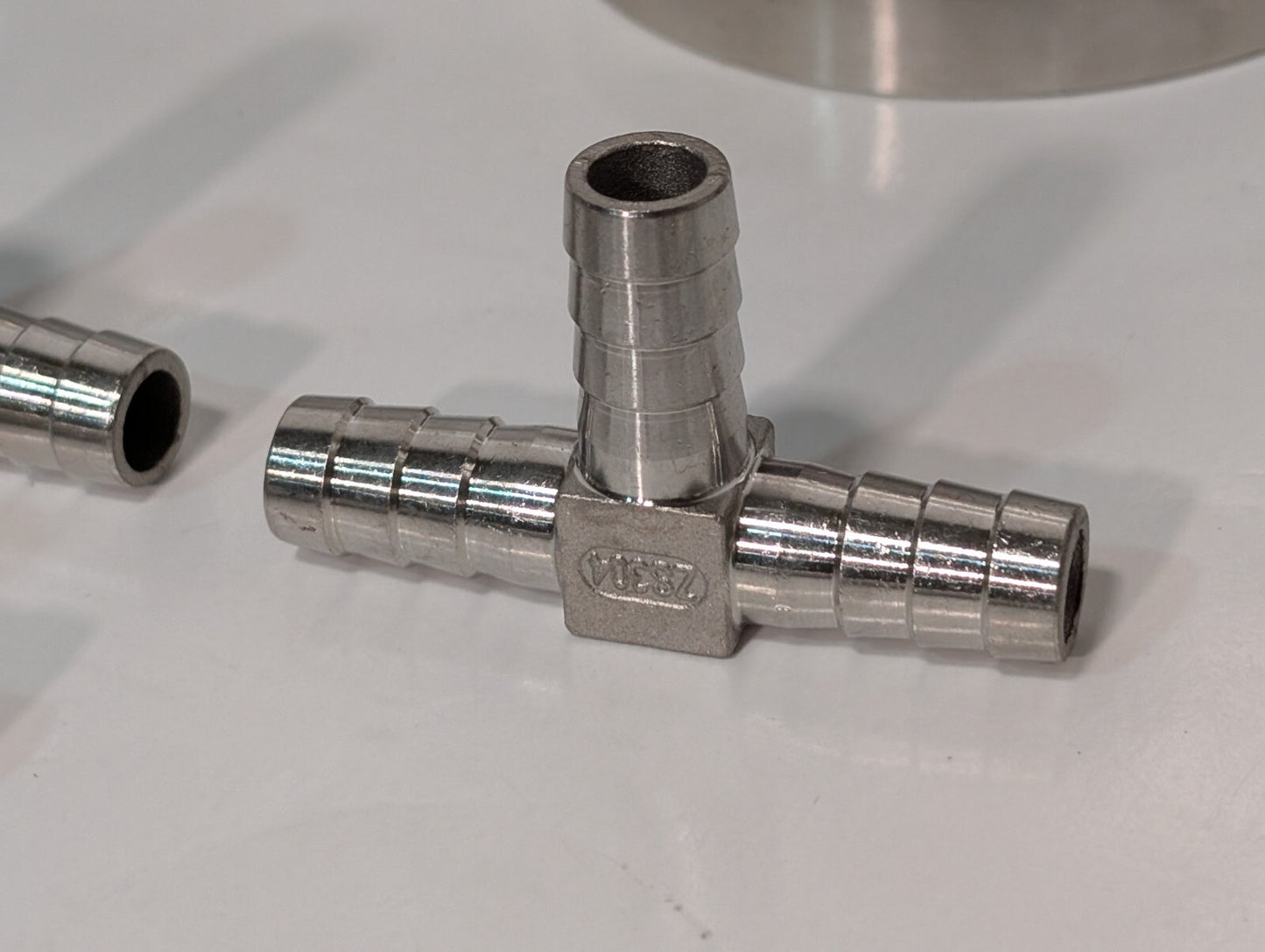 (30) Assorted Clamps and Connectors, some very nice, 13MHHM250