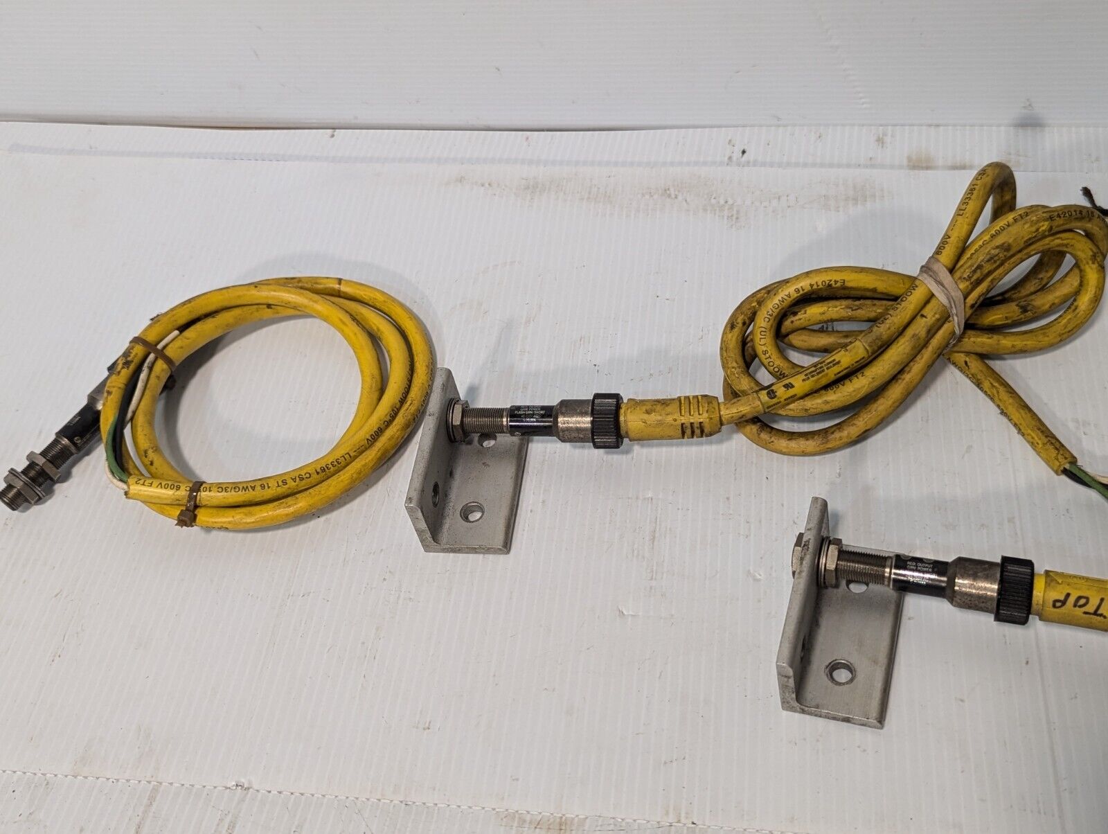 Allen Bradley 871C-A2N12-N3 Proximity Sensor with 889N-F3AFC-6F 3 Pin QD Cordset