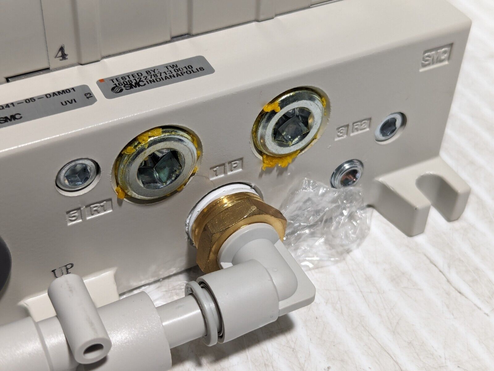 SMC VV5Q41-05-DAM01160 Manifold Assembly with  5 Solenoid Valves - Free Shipping