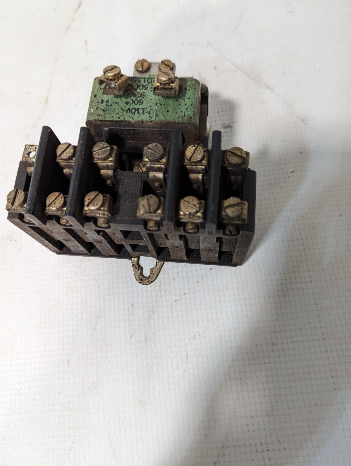 GE General Electric CR2810A 14DE  Machine Tool Relay, 110v Coil, 10A, 600VAC