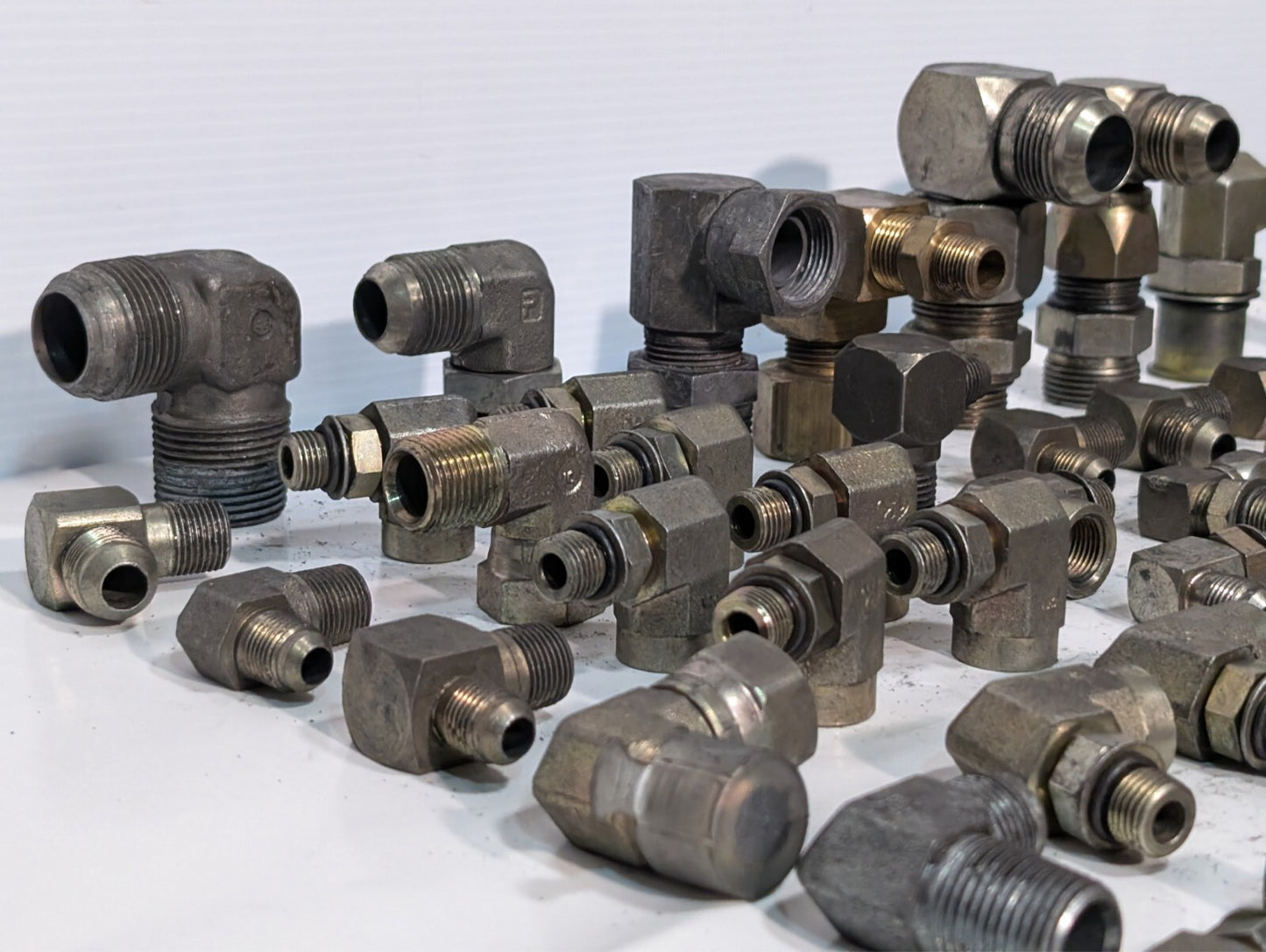 (225) Assorted 90 Degree Elbow Fitting and Adapters Male Female