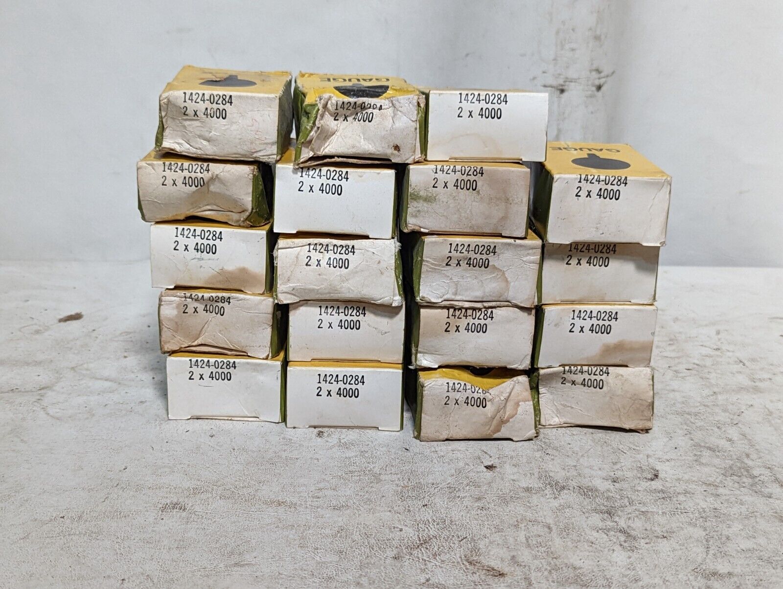 Victor 1424-0284 gauge, 0-4000 PSIG, 2 inch diameter