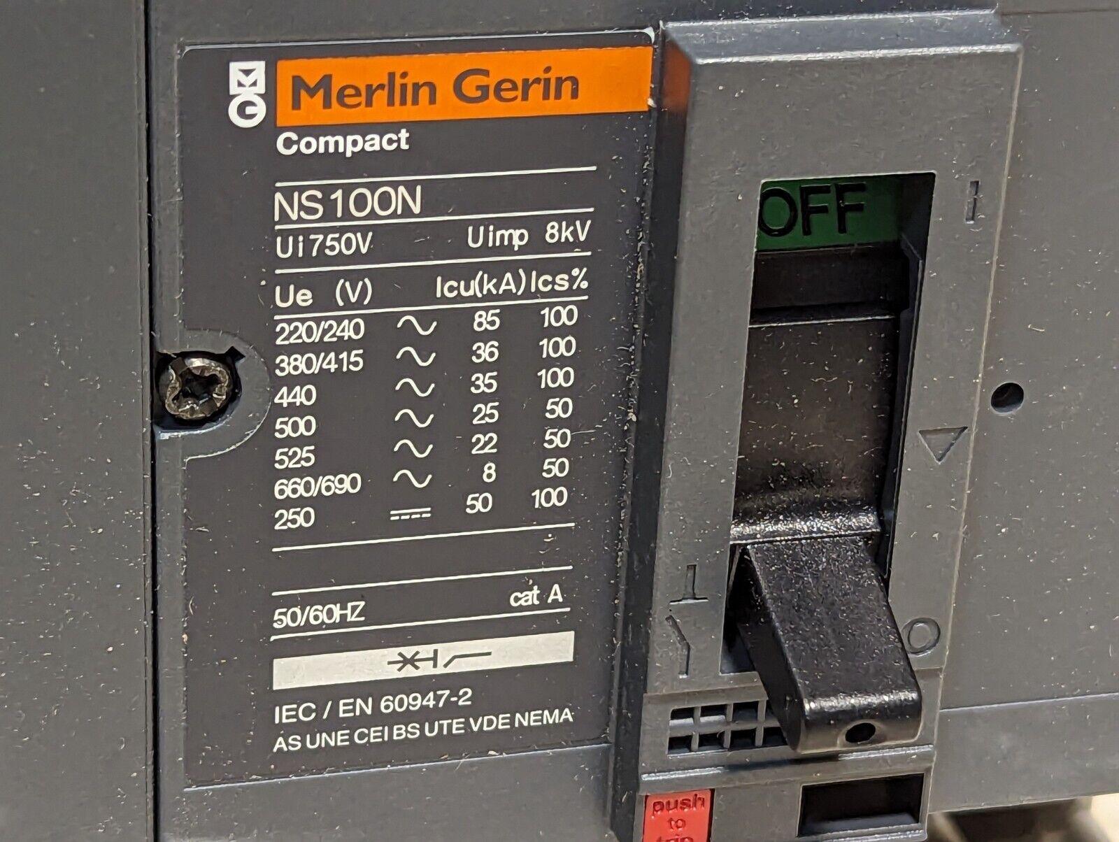 Merlin Gerin 29008 compact circuit breaker, NS100N, 100A, 4P