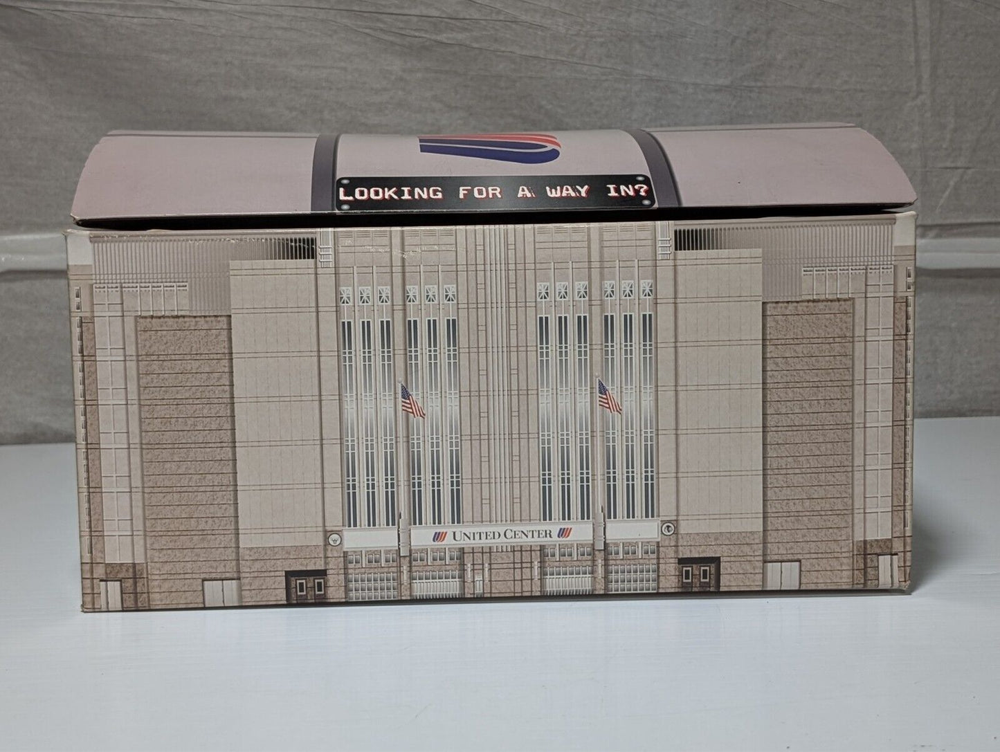 United Center Replica Stadium Chicago Bulls Blackhawks DNC Fold-Out