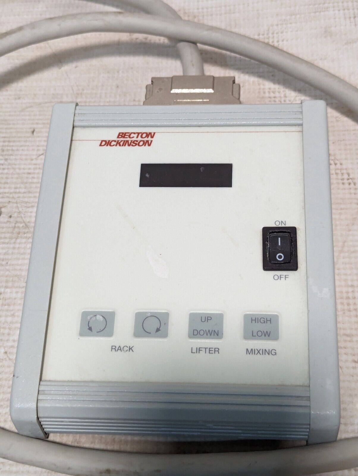 Becton Dickinson FACS loader keypad controller with 04-10886-00 cable