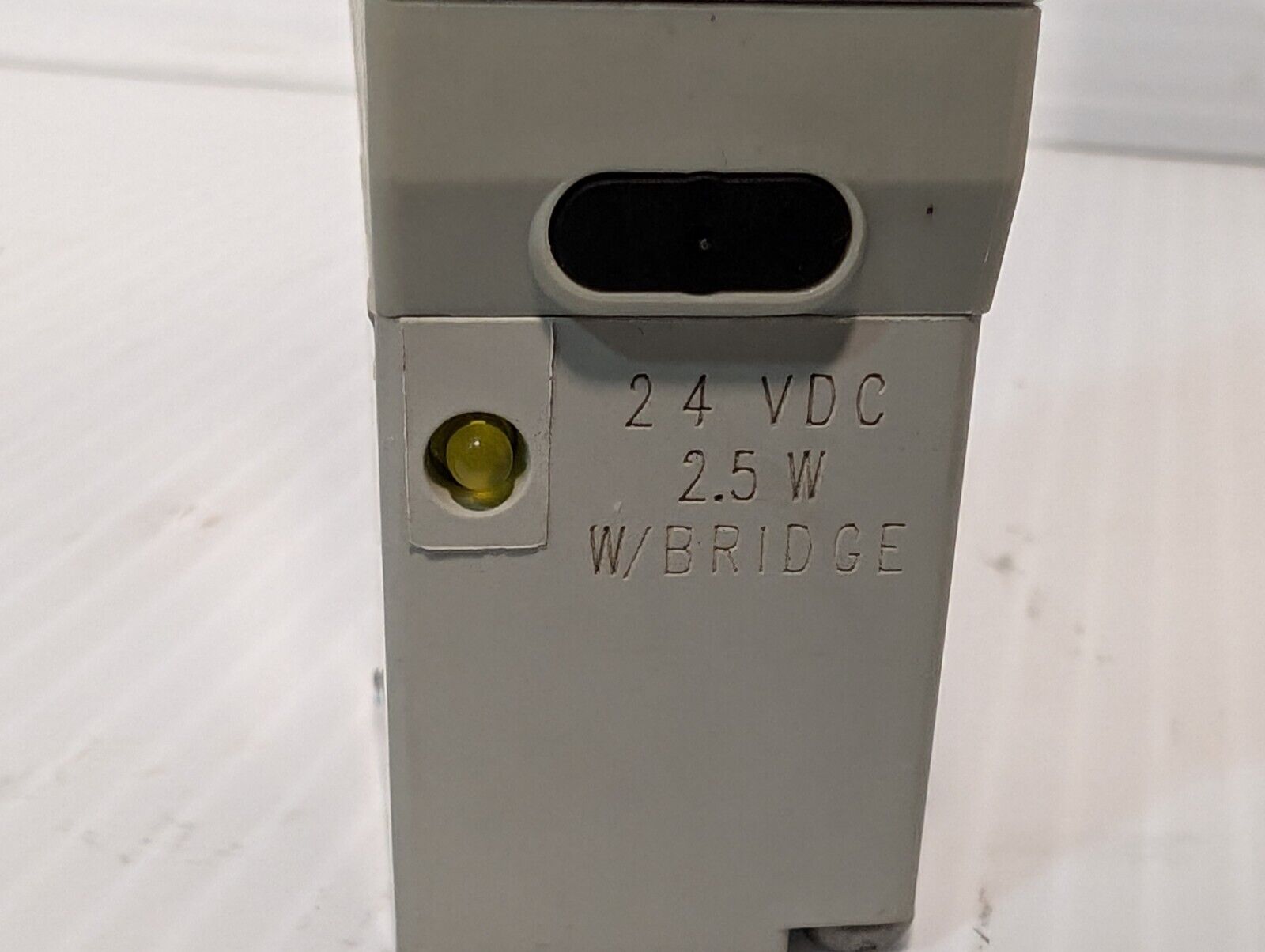 Numatics Solenoid Valve Manifold 123BA4Z2MN00061 24 VDC Air Pneumatic 3/8" NPT