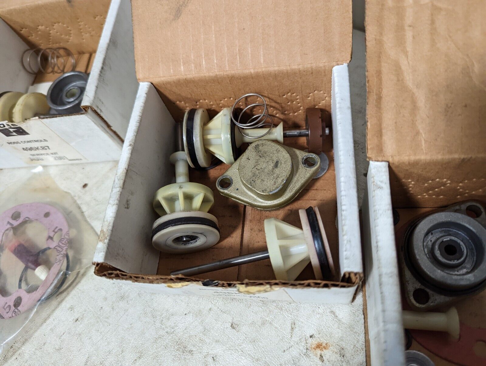 Lot of 4 partial Ross Controls 496K87 service kits as pictured