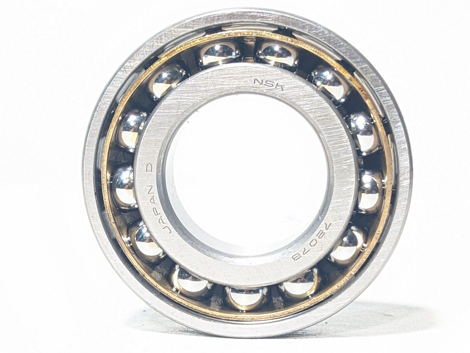NSK 7207B angular contact ball bearing