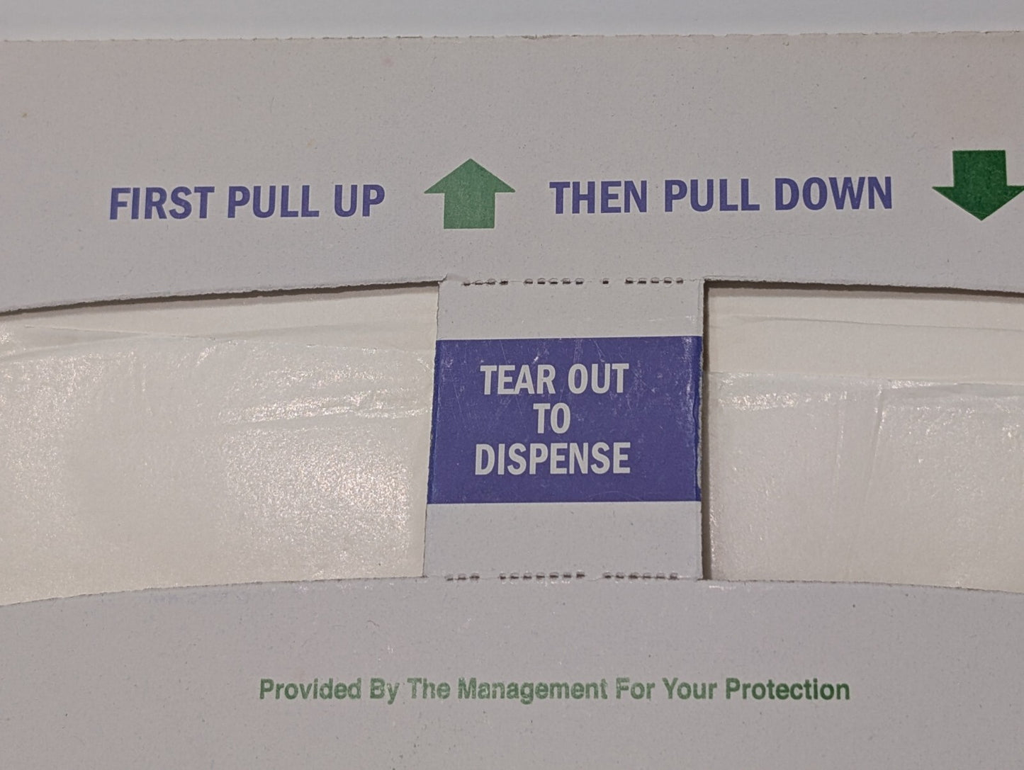 (4,500) Reliable 2255555 Toilet Seat Covers, Flushable Disposable Half-Fold