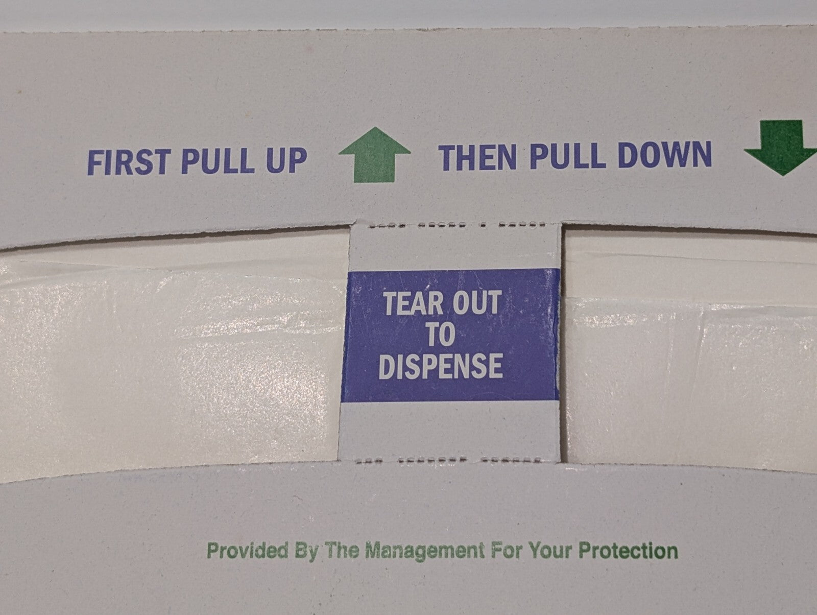 (4,500) Reliable 2255555 Toilet Seat Covers, Flushable Disposable Half-Fold