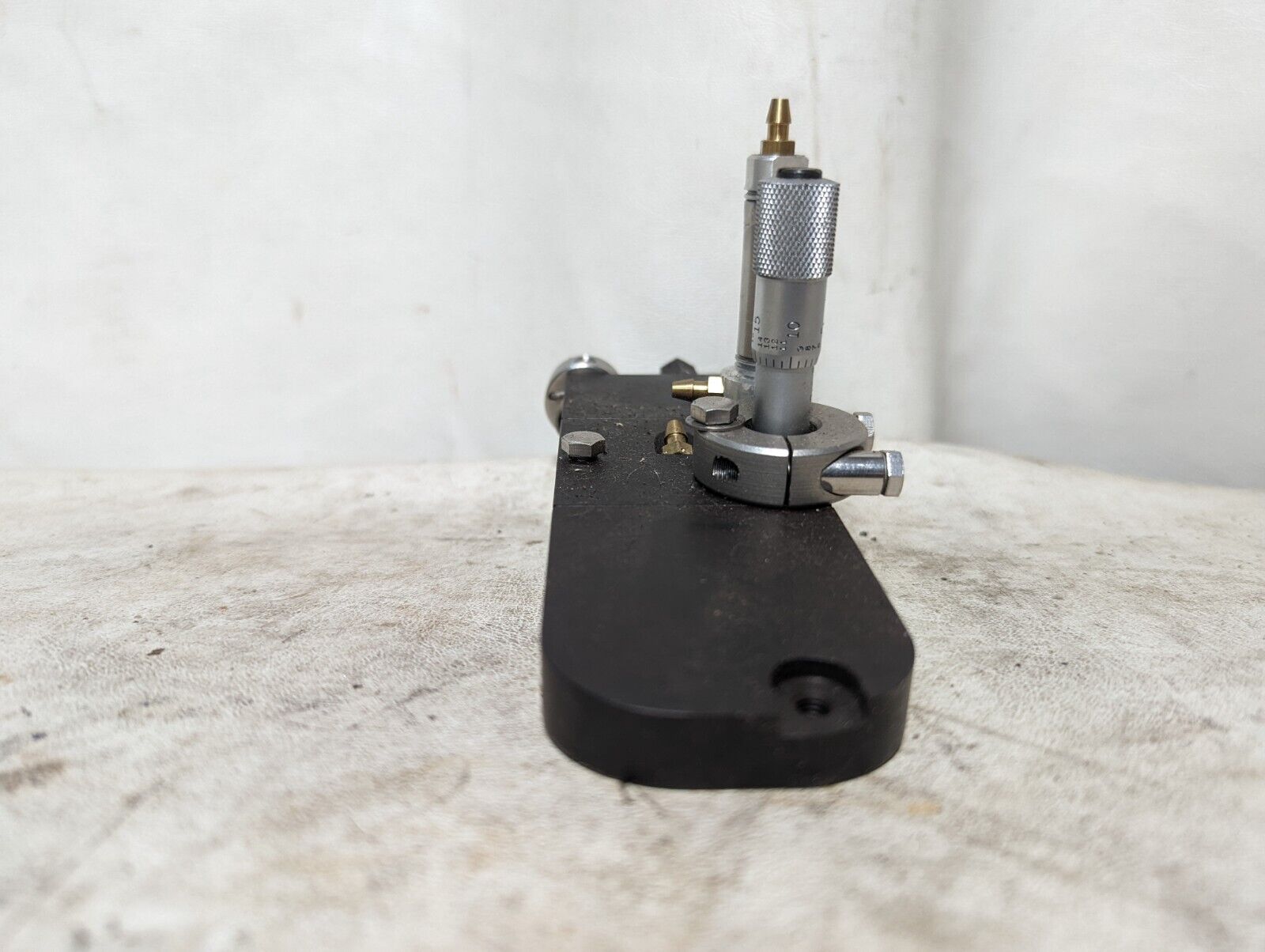 Starrett no. 463 micrometer head on apparatus