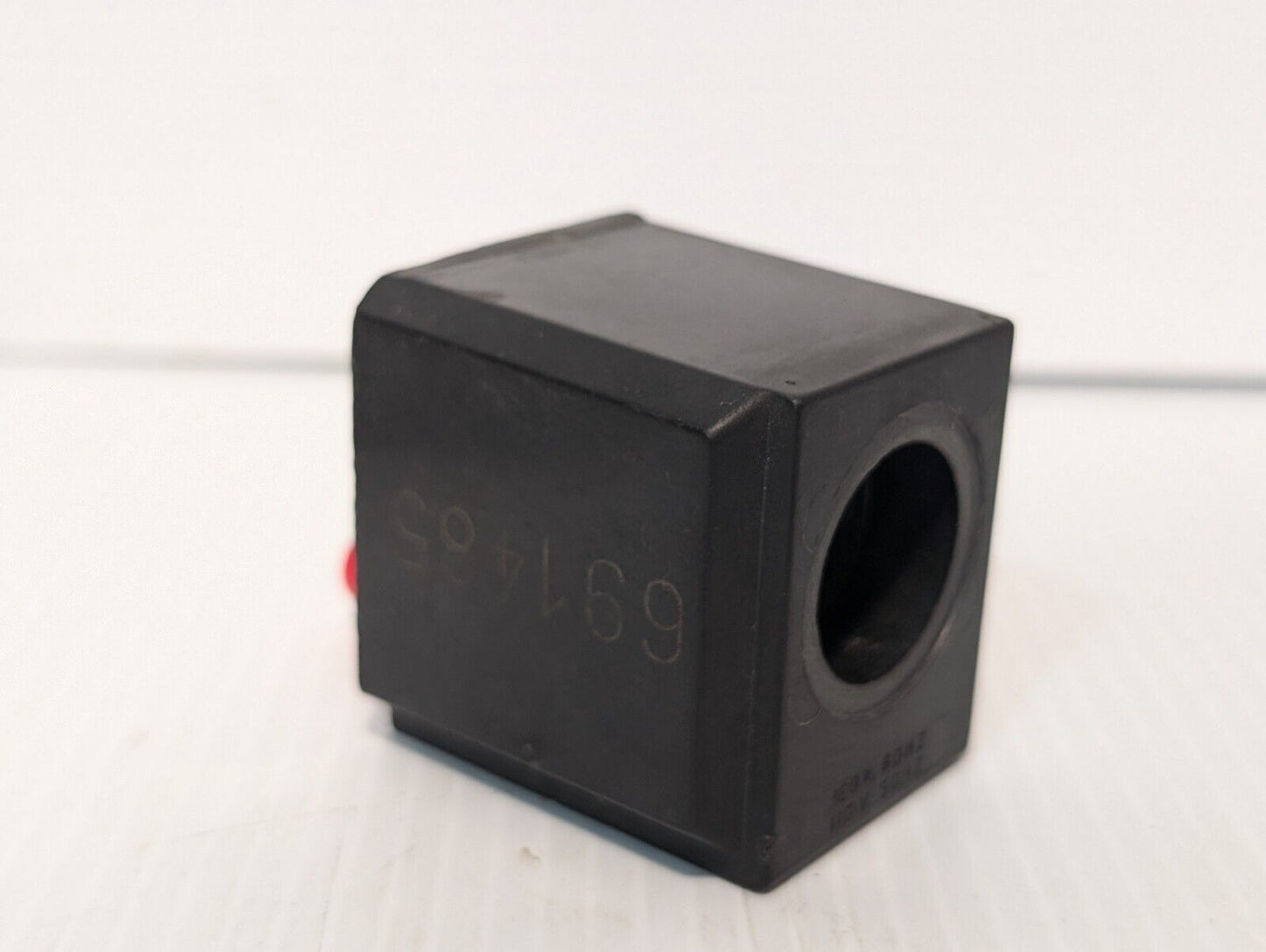 Vickers (Eaton Co) 691485 Solenoid Coil, 110-120VAC - Free Shipping & Returns