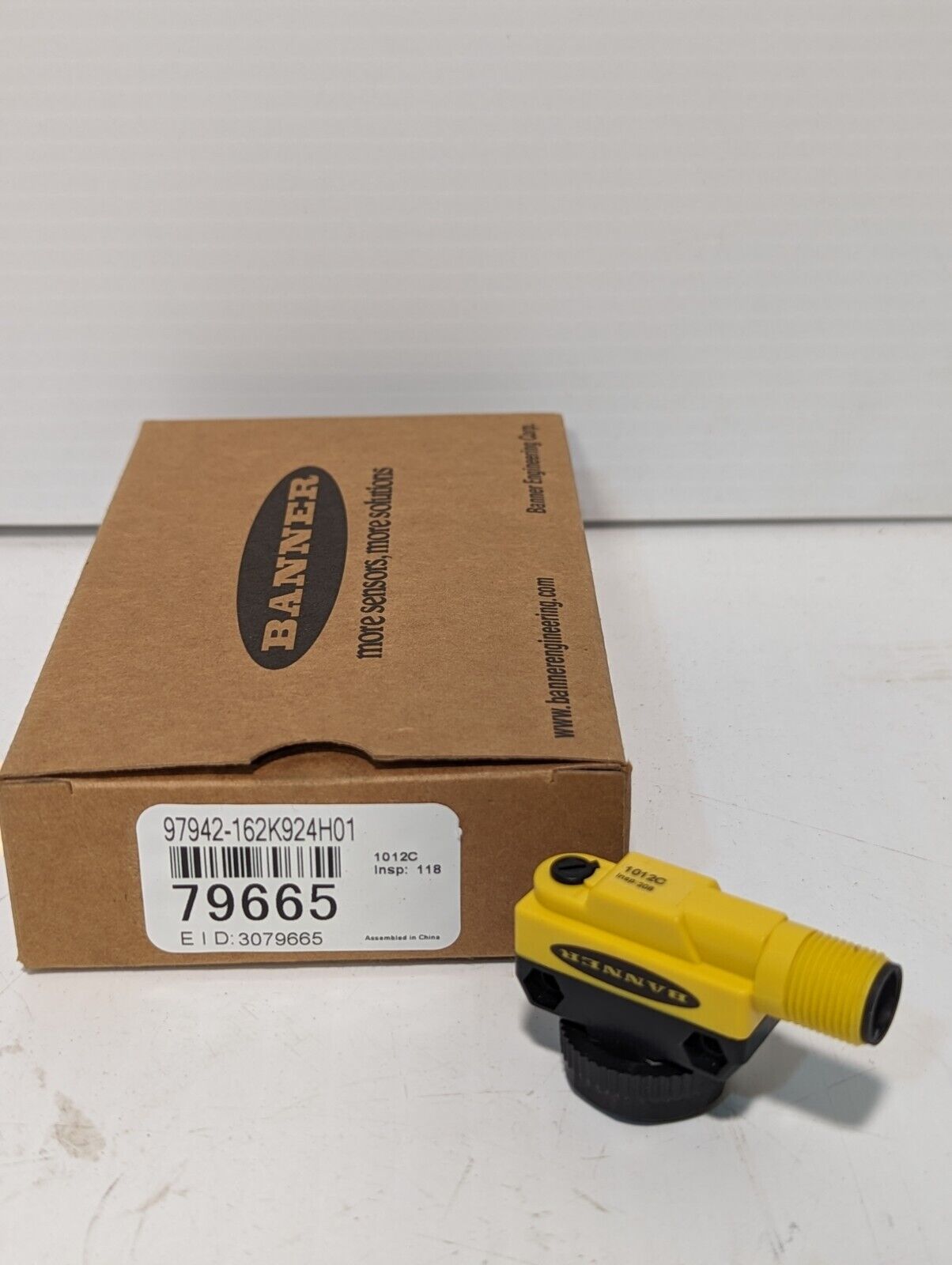Banner High Performance Long-Range Sensor QS18VN6LPQ8-79665  - Free Shipping