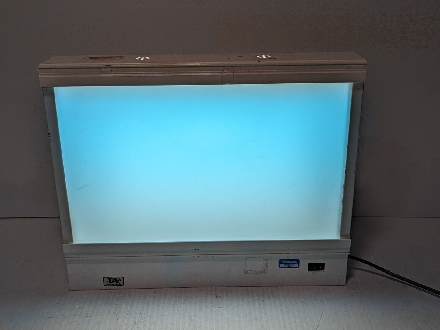 Techno-Aide TA X-Ray Illuminator 402D, 19x12 Inch Viewing Area - Free Shipping