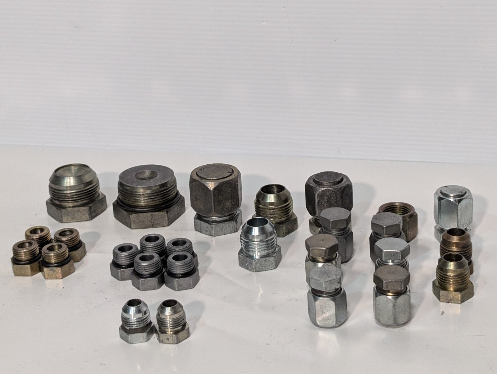 (27) High Pressure Compression Tube Fitting Adaptors Hex Head and Assorted Other