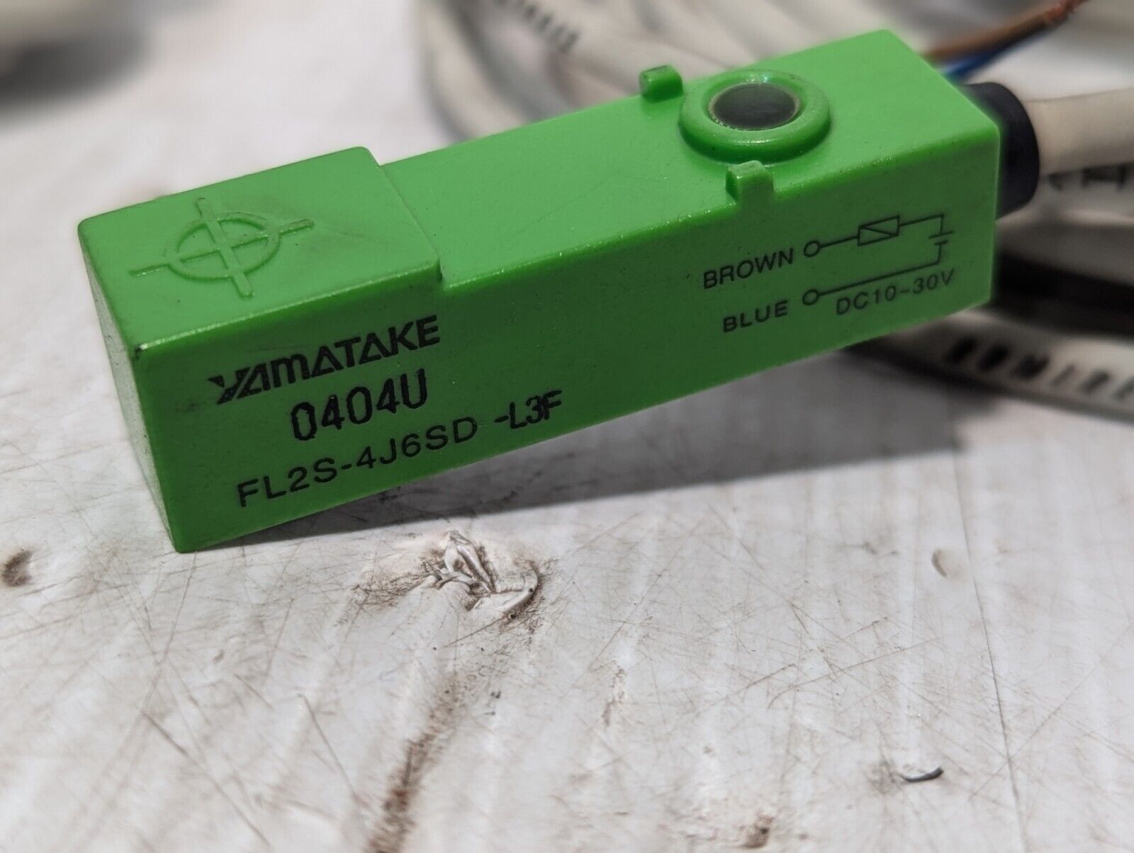Yamatake FL2S-4J6SD-L3F Proximity Sensor, 3 Meter Cable - Free Shipping