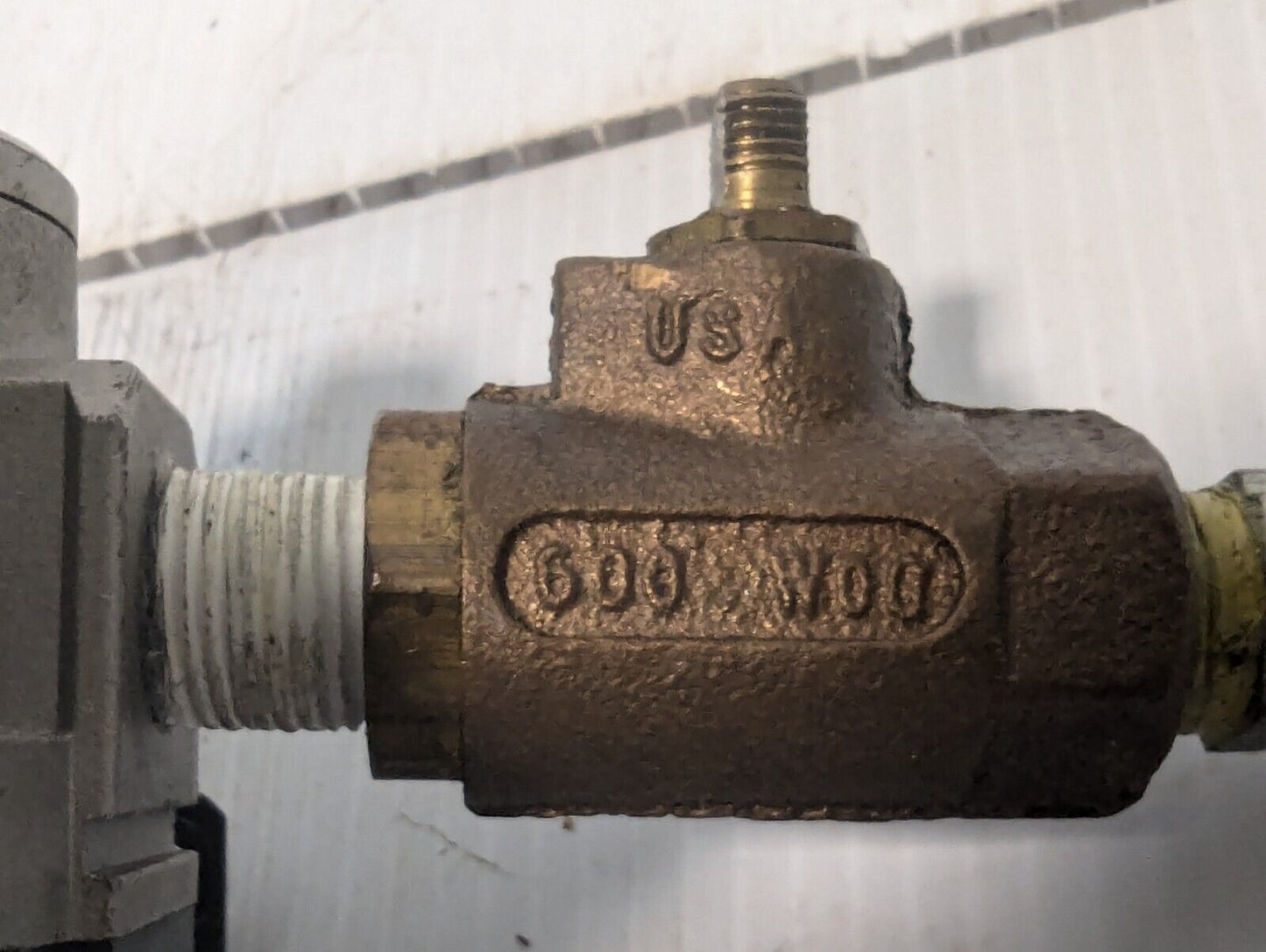 SMC NAR3000-N03 Pneumatic Regulator, 0.05-0.85MPa with 0-100psi Gauge -Free Ship