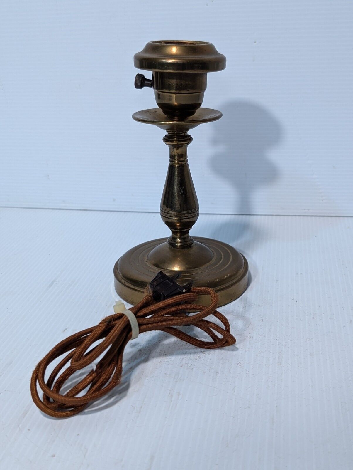 Vintage Mid Century Brass Stiffle Table Lamp 9X5 In - Free Shipping