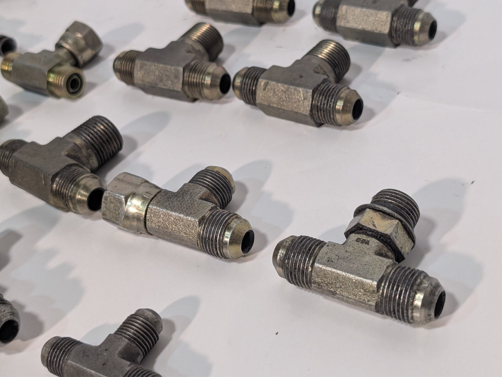 (33) Swivel Nut, Steel Flare, Compression Tee Branch Fittings