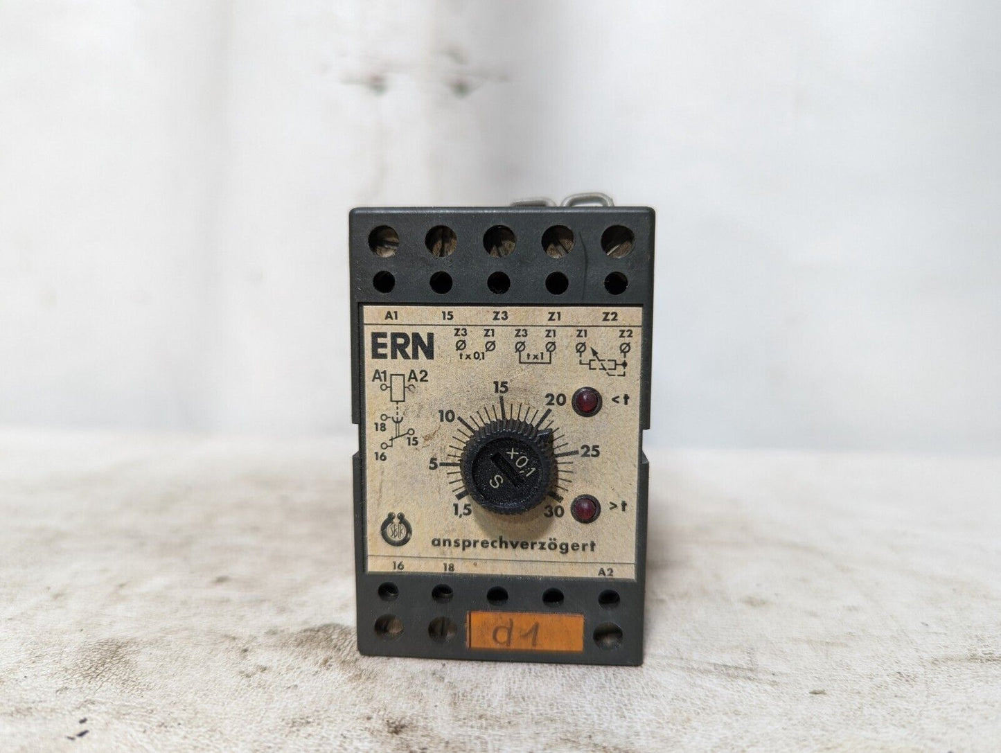 Lot of 2 Schiele 257121 ERN relays
