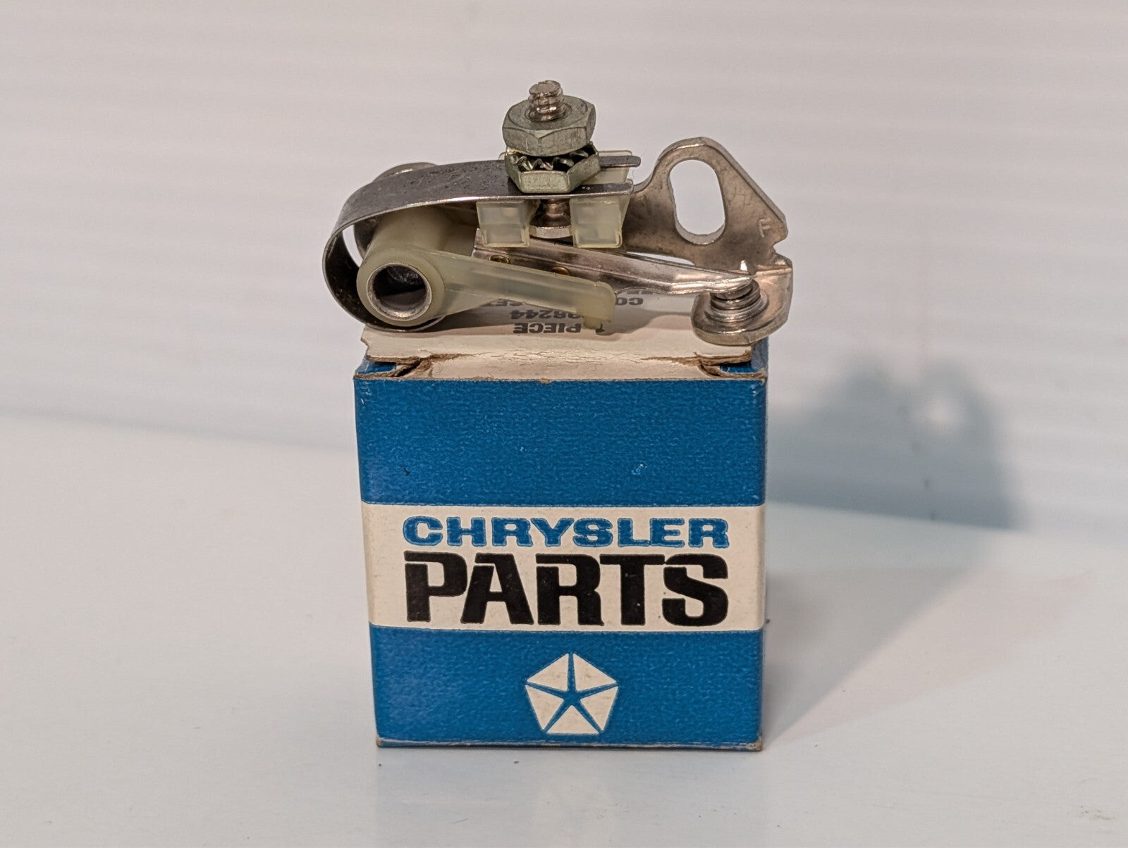 (2) Chrysler (Dodge, Plymouth) 6 Cylinder Distributor Contact Points 2098244