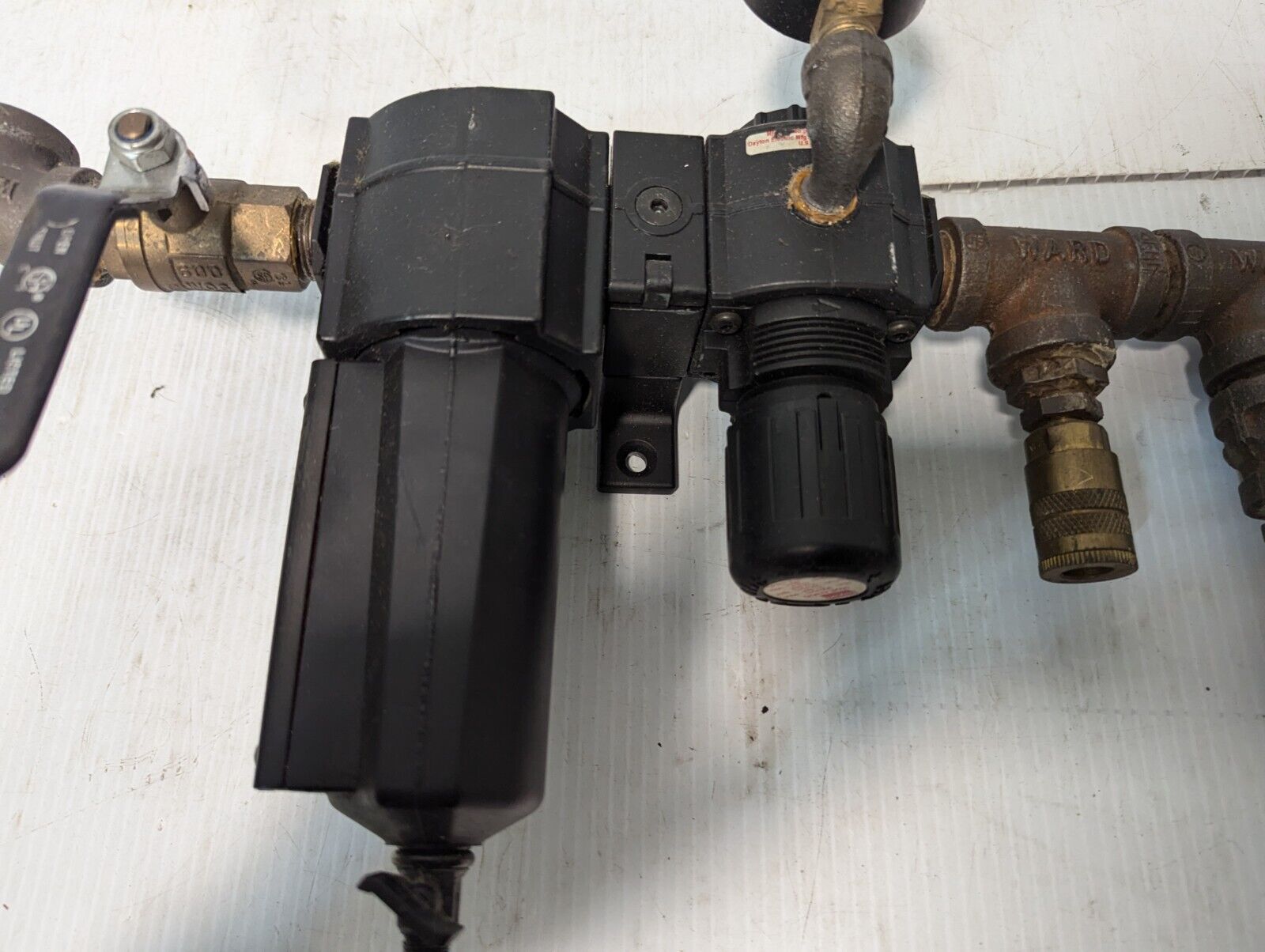 Air Preparation Assembly: Dayton 4ZL49, Dayton 4ZM20, two air hose connectors