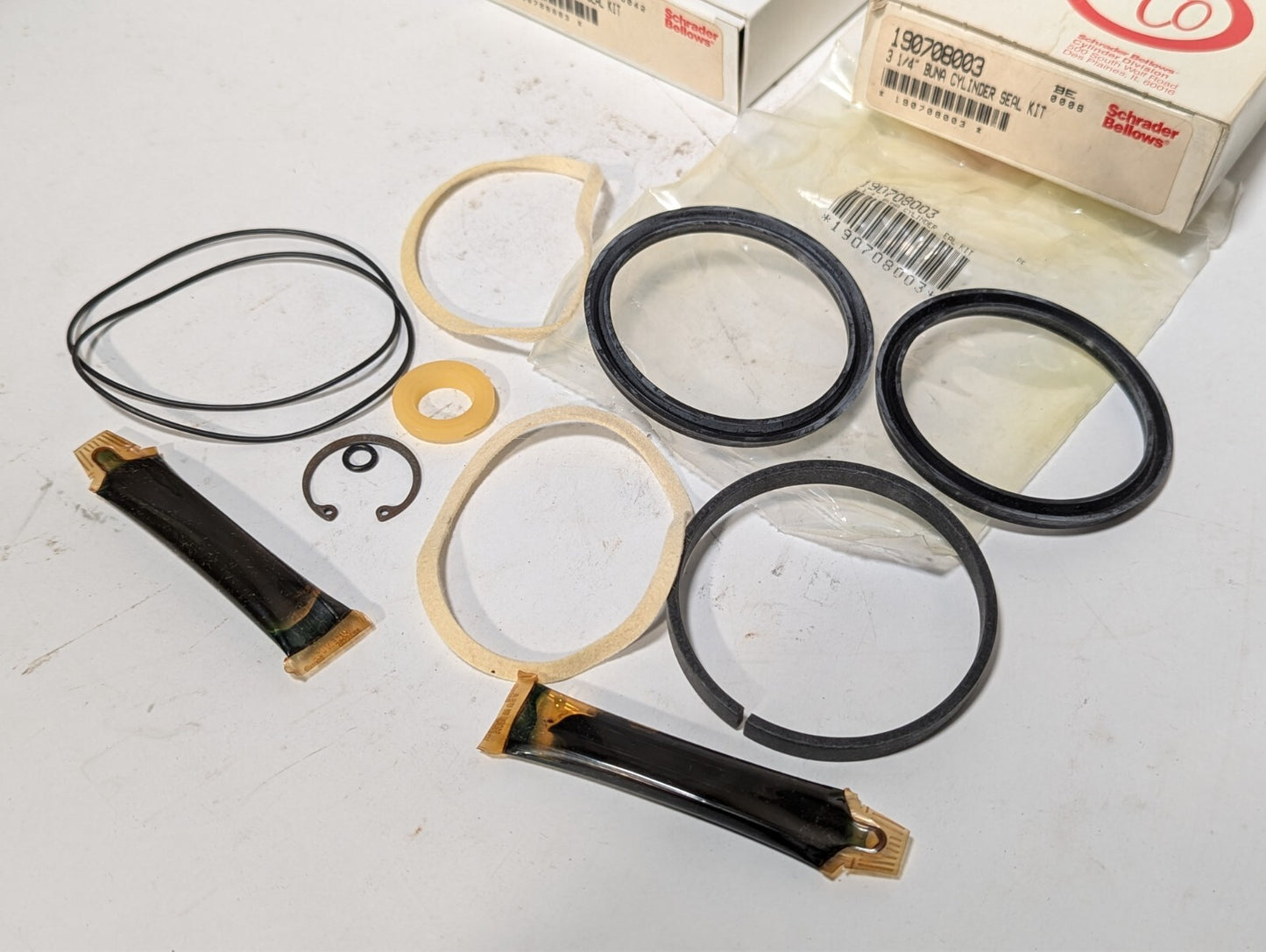 (2) Schrader Bellows 190708003 3-1/4" Buna Cylinder Seal Repair Rebuild Kit