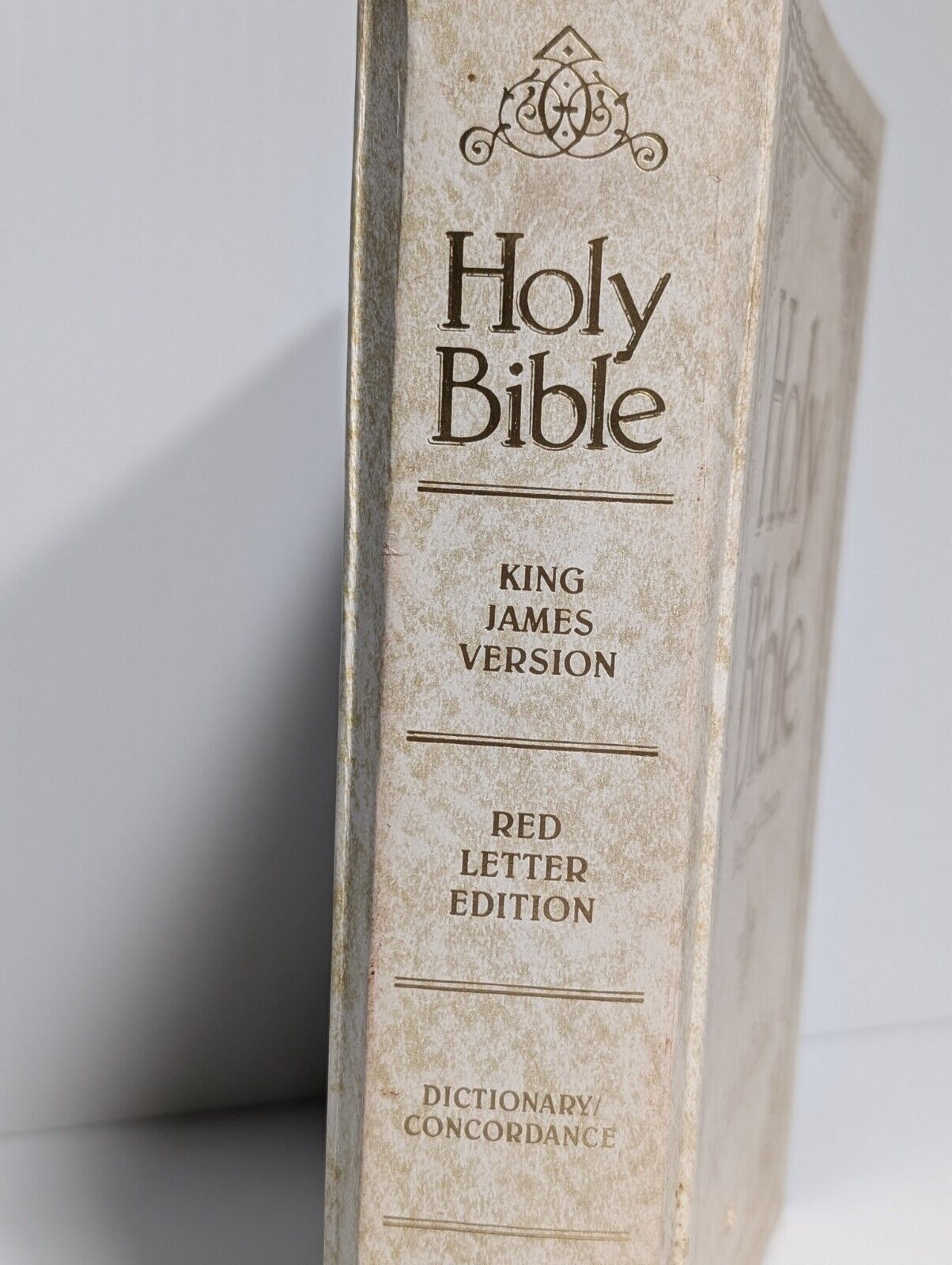 Vintage Nelson Regency 702WM Holy Bible KJV King James Version W/ Carved Stand