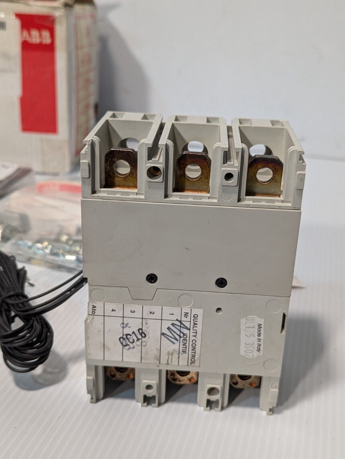 ABB T3N175TWA Circuit Breaker, 175A, 600VAC, 3-Pole, w/Accessories - Free Ship