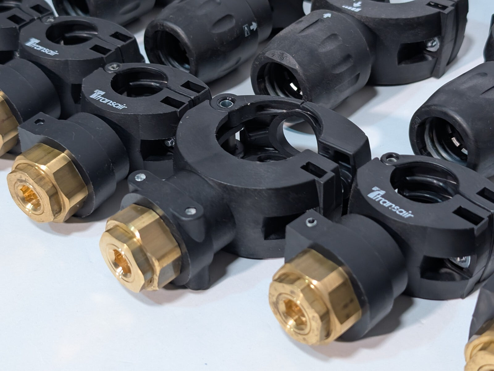 (80) Connectors for Pneumatic Aluminum Tubes Airnet Pipe Clamps Transair Outlets