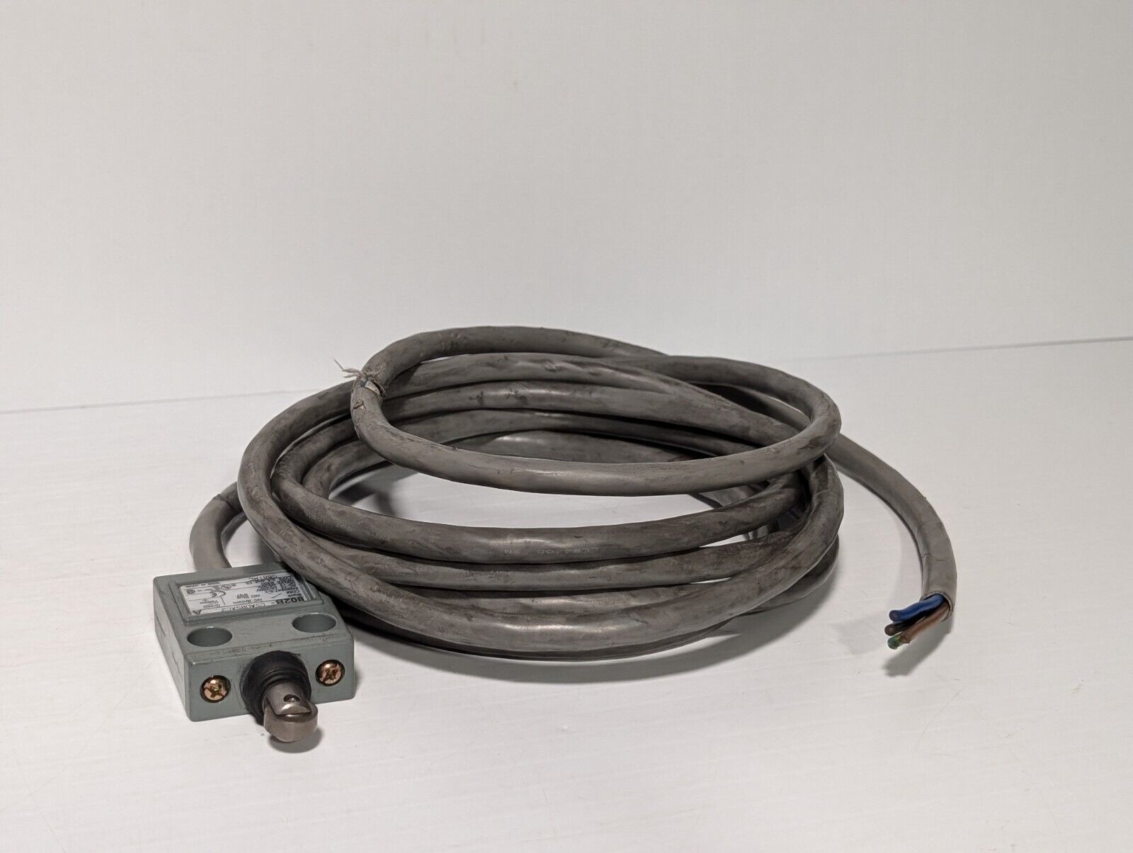 Allen Bradley 802B-CSADBSXC3 Compact Top Push Roller Limit Switch
