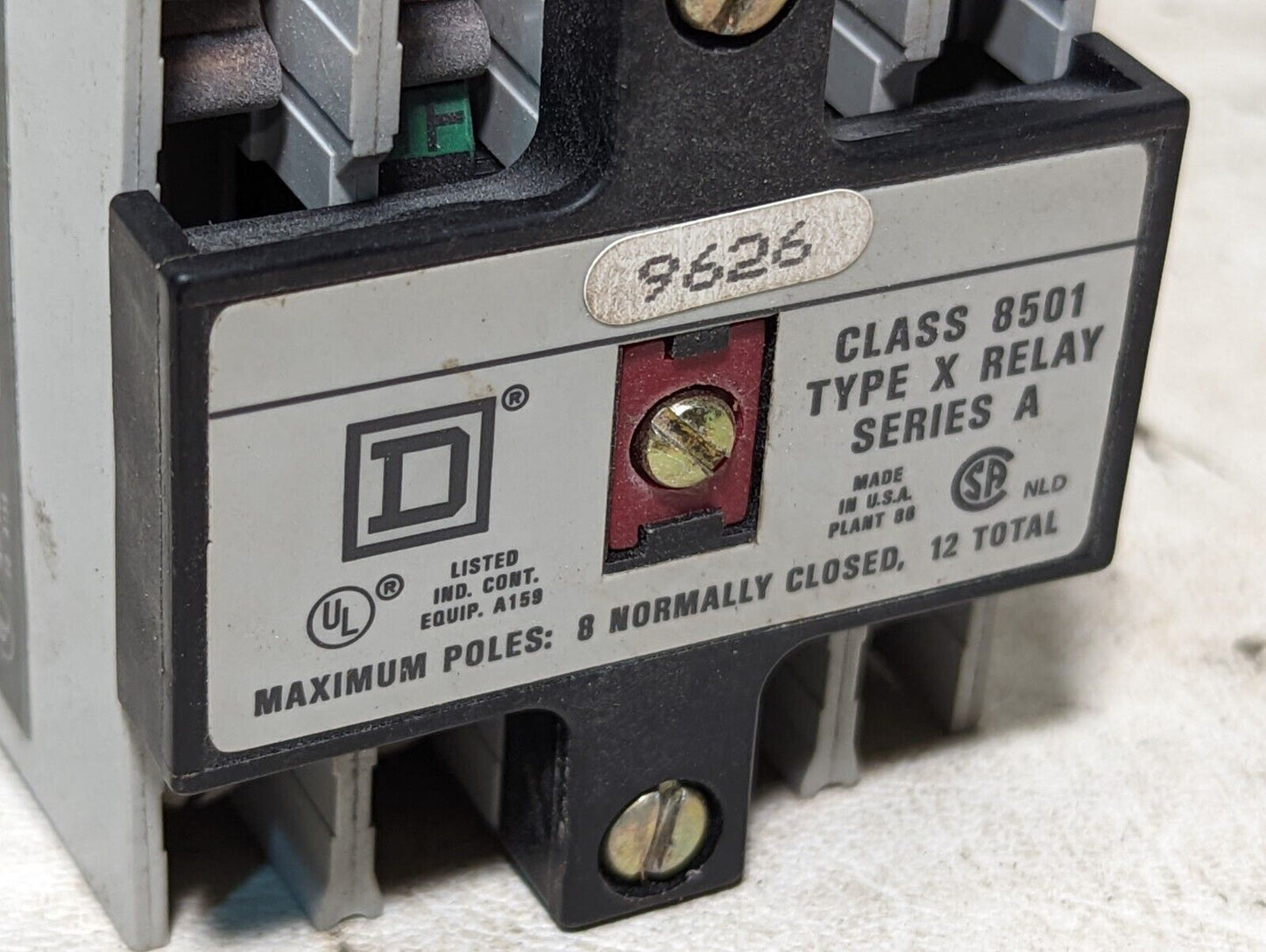 Square D 8501X020 industrial control relay, type X