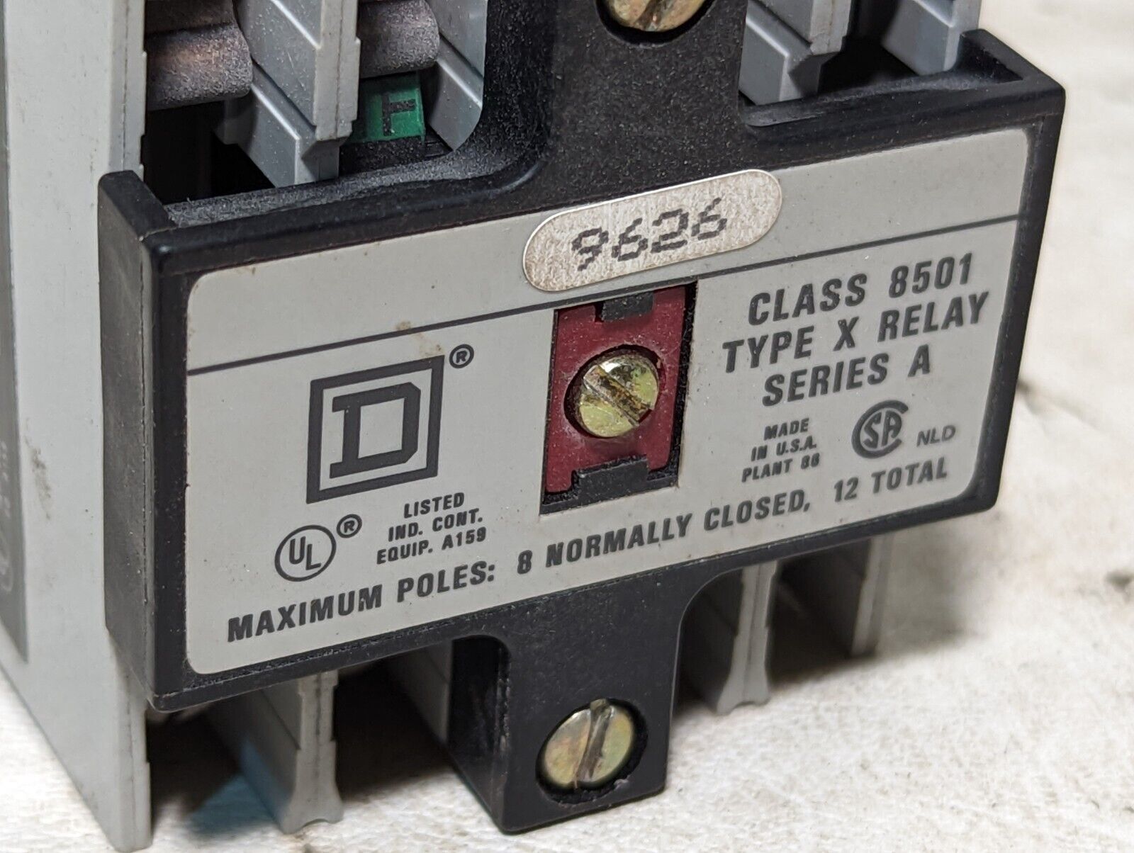 Square D 8501X020 industrial control relay, type X