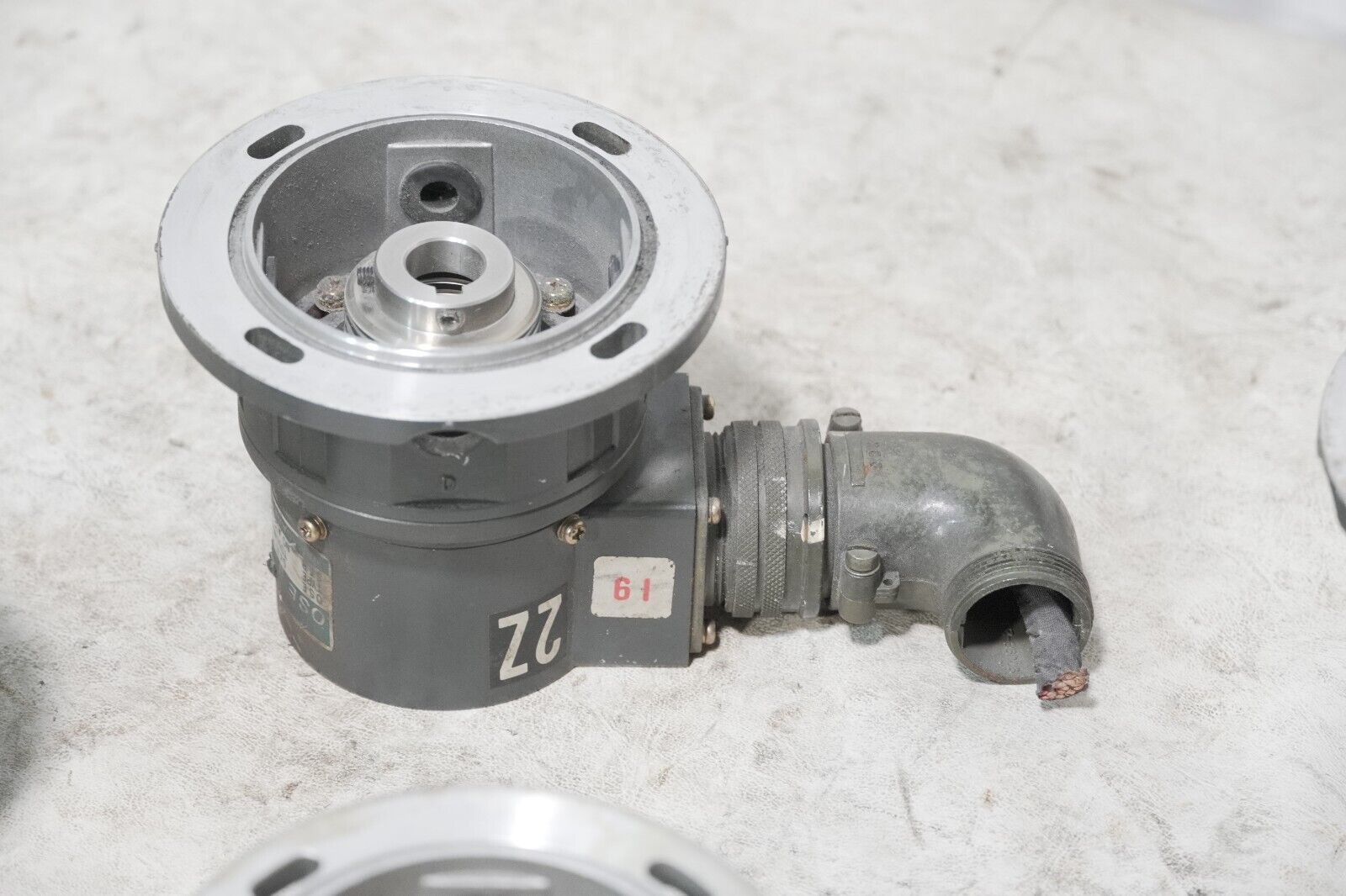 Lot of 16 rotary encoders: mostly Mitsubishi, Tamagawa OSE-5KN-6-12-108