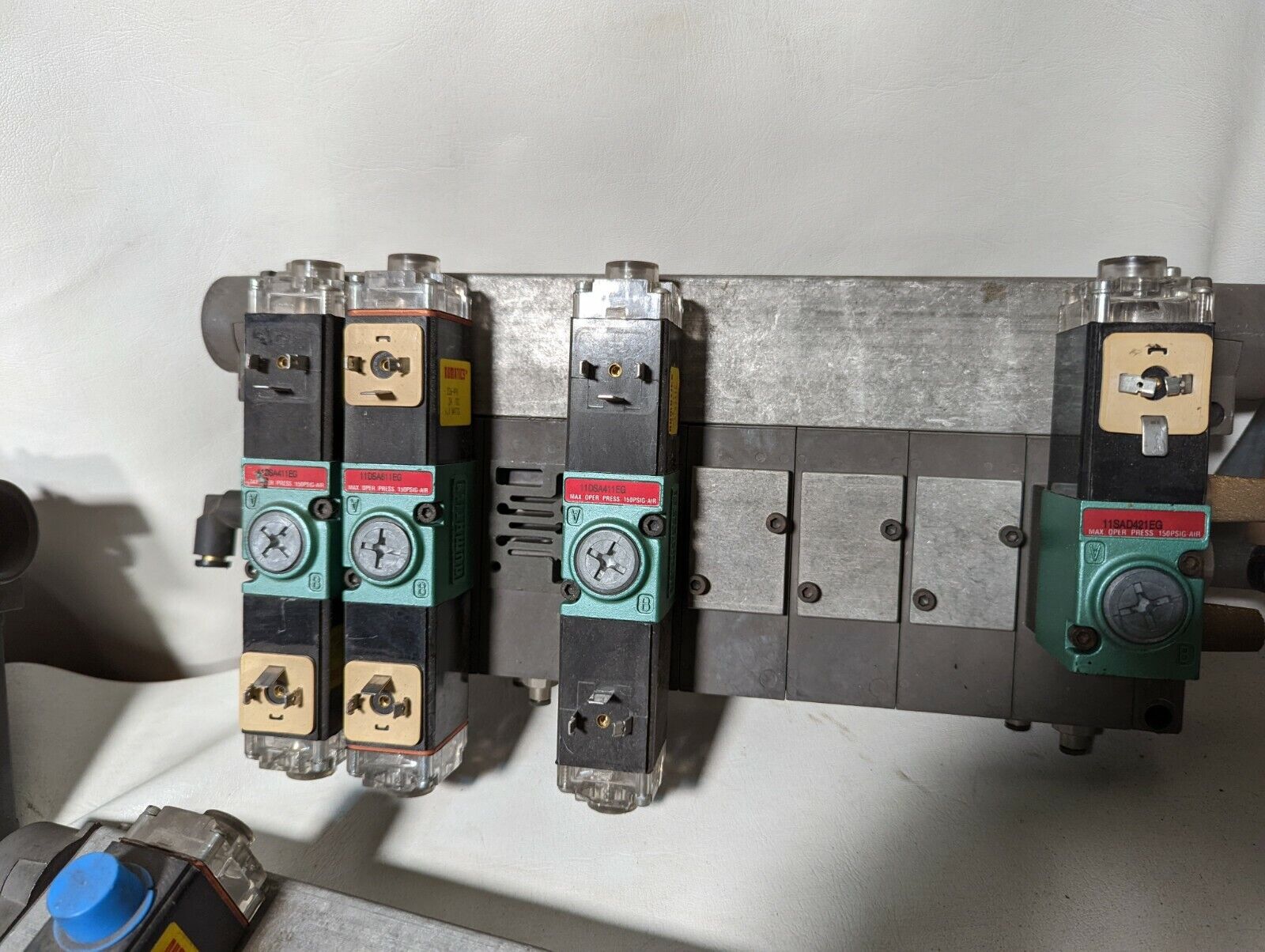 Numatics Manifold w/8-blocks, assorted valves as pictured - Free Shipping