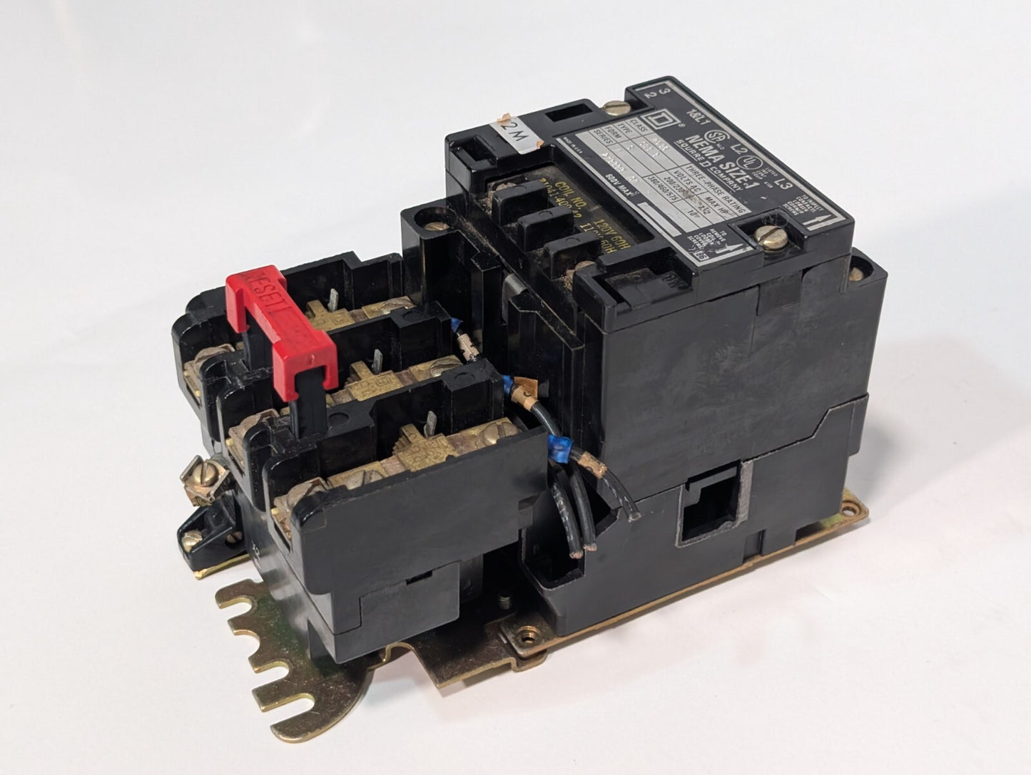 Square D 8536SC03 motor starter, NEMA Size 1, 3 Phase with 31041-400-42 Coil