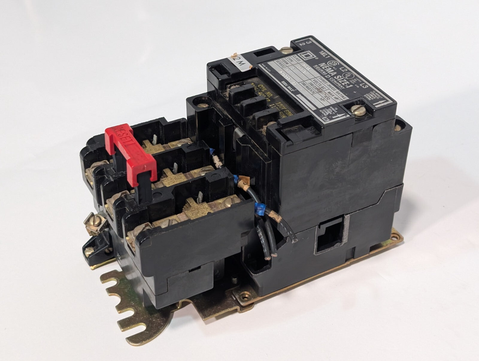 Square D 8536SC03 motor starter, NEMA Size 1, 3 Phase with 31041-400-42 Coil