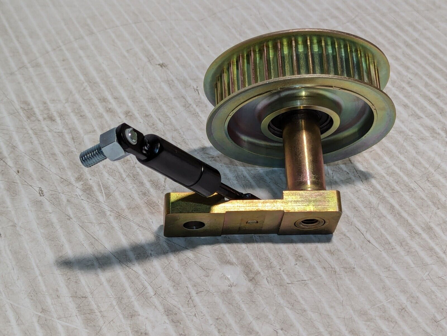 Synchronous Tensioner Assembly 141K478G01 - Free Shipping