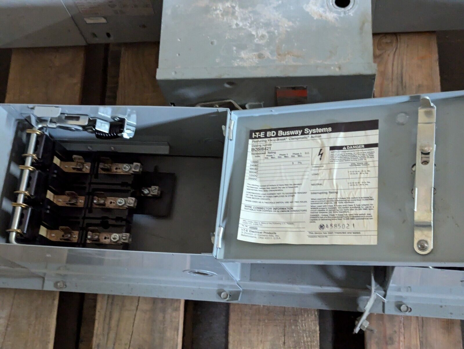 I-T-E BOS-16421 BD Switch Plug, 30A, 240V, 3 phase, 3 HP std. - Free Shipping