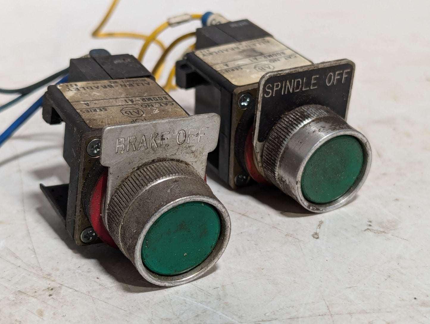 (2) Allen Bradley 800MR-A1AK Ser. C Pushbutton Green w/ Wiring