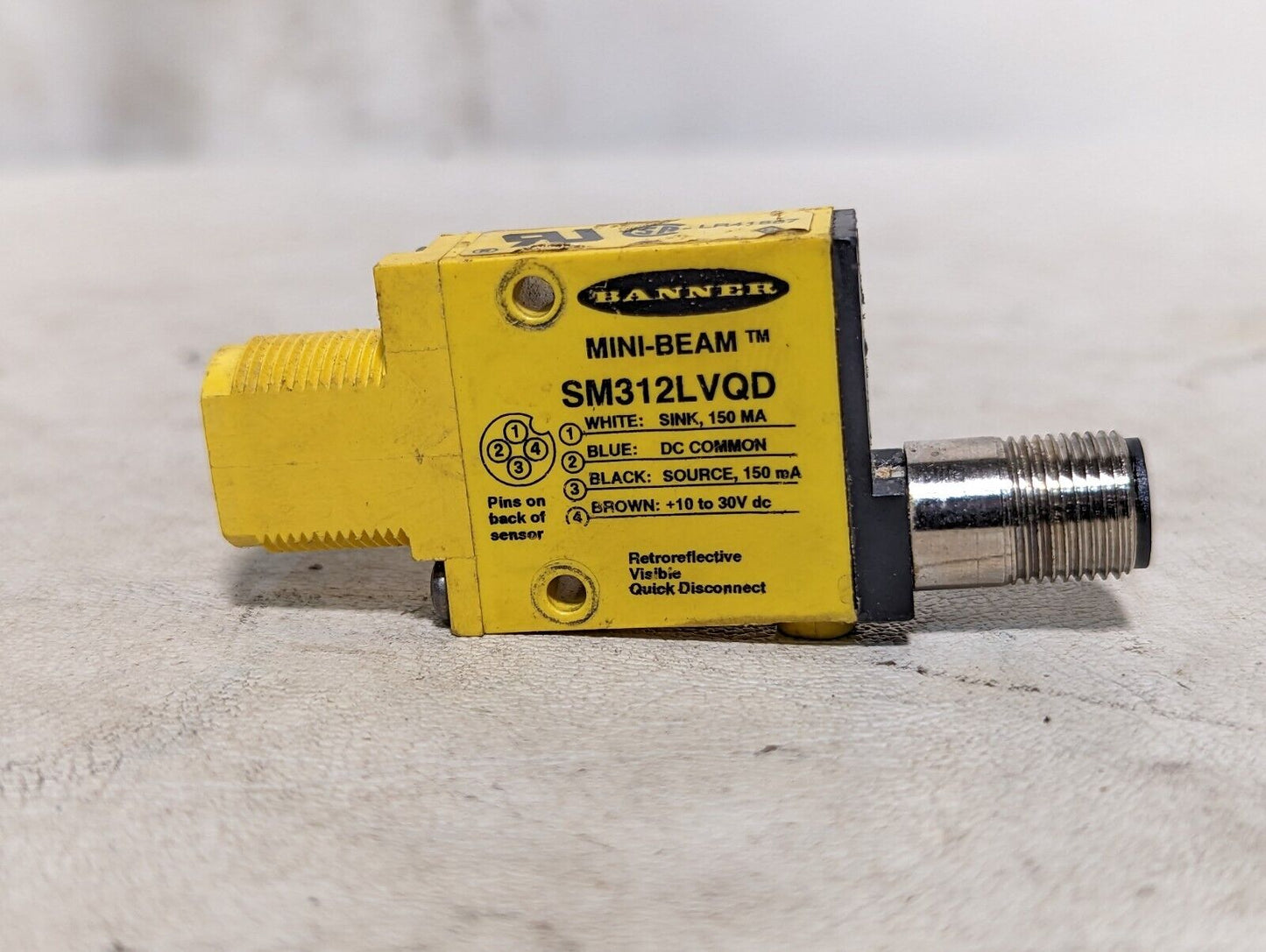 Banner SM312LVQD mini-beam photoelectric sensor, 10-30VDC, 5m max sensing distan